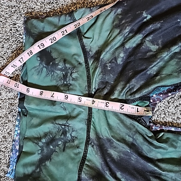 STUNNING TEEKI MERMAID AND EAGLE FEATHER LEGGINGS - Picture 6 of 9